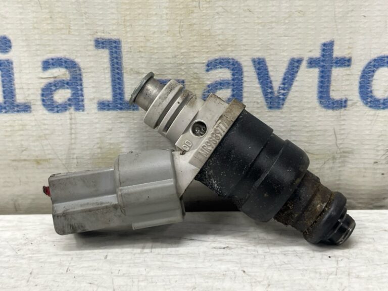 Форсунка топливная Mitsubishi Colt 2002-2012 MR988977 (Арт. 81656)