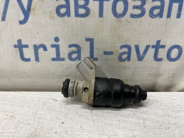 Форсунка топливная Mitsubishi Colt 2002-2012 MR988977 (Арт. 81657)