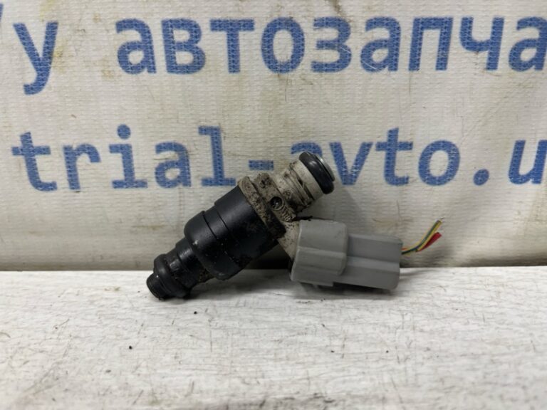 Форсунка топливная Mitsubishi Colt 2002-2012 MR988977 (Арт. 81658)