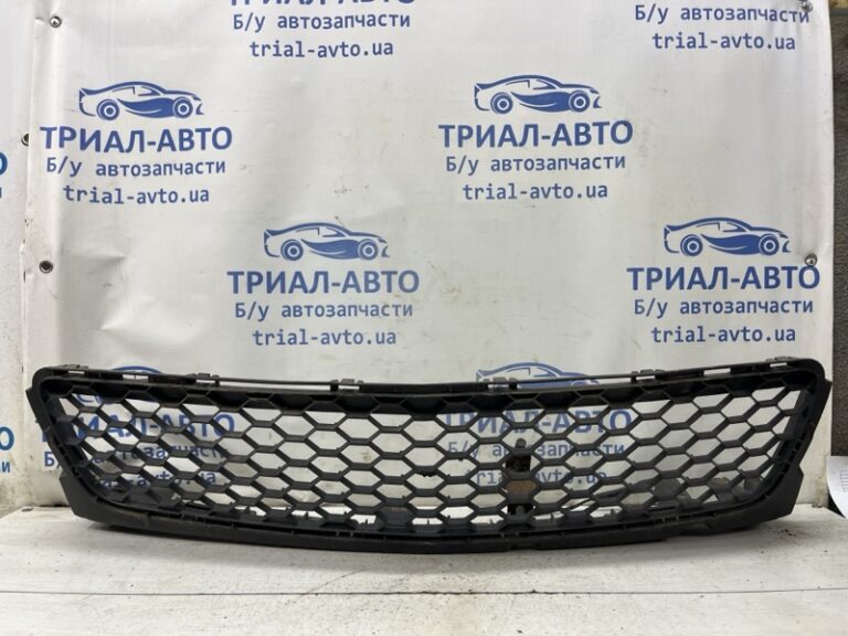 Решетка бампера центральная Mazda 3 2003-2009 BR5H-50-1T0 (Арт. 81720)