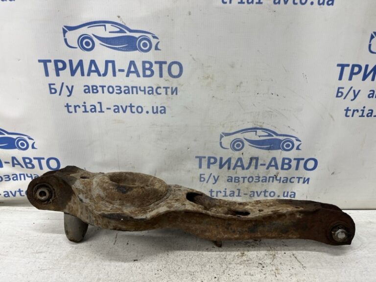 Рычаг задней подвески нижний поперечный (под пружину) Mazda 3 2003-2009 BP4K-28-300E (Арт. 81799)