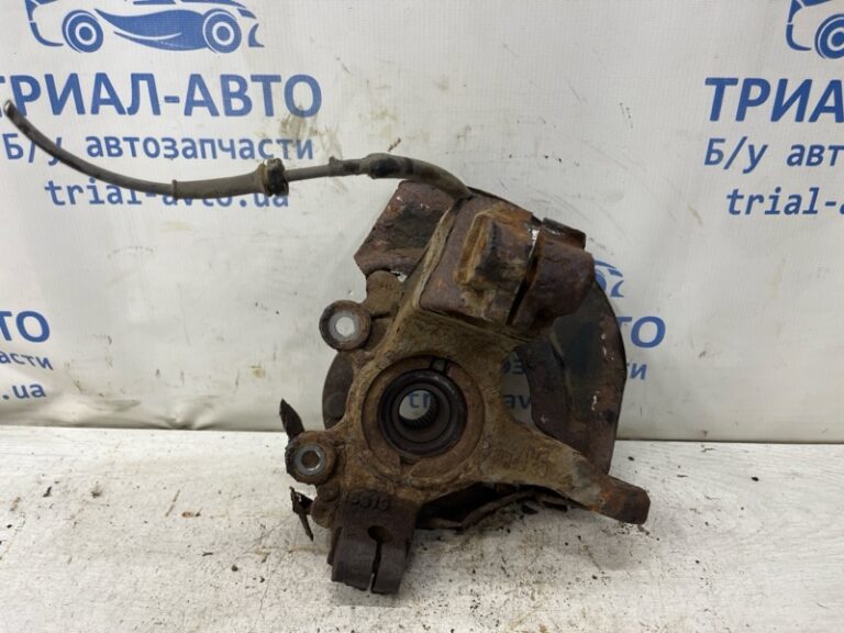 Кулак поворотный правый со ступицей Mazda 3 2003-2009 BR5S-33-021 (Арт. 81806)