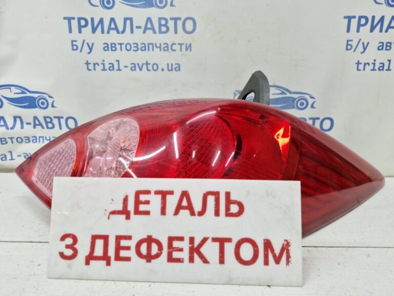 Фонарь задний внешний правый Nissan Tiida 2004-2014 26550EM00A (Арт. 81854)