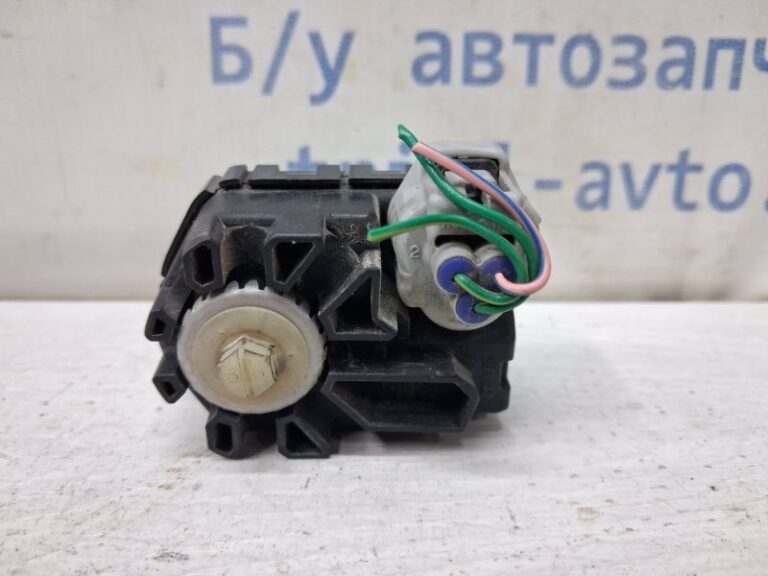 Корректор фар Toyota Avensis 2002-2010 8566122020 (Арт. 81872)