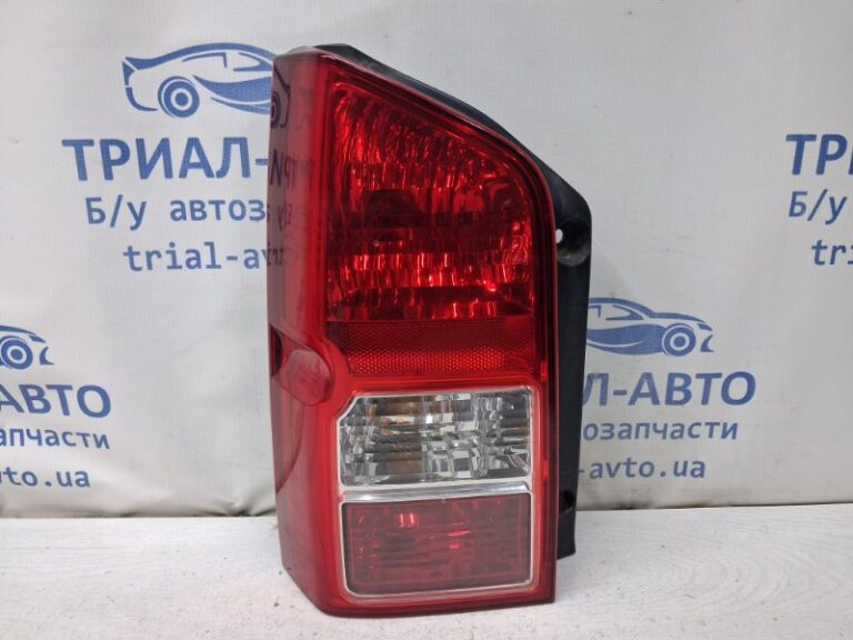 Фонарь задний внешний левый Nissan Pathfinder 2004-2014 26555EB300 (Арт. 81908)