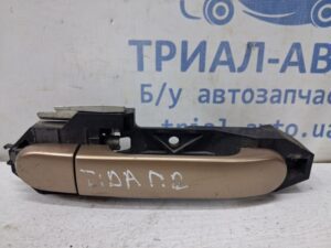 Ручка двери внешняя передняя правая Nissan Tiida 2004-2014 82640EL04A (Арт. 81926)