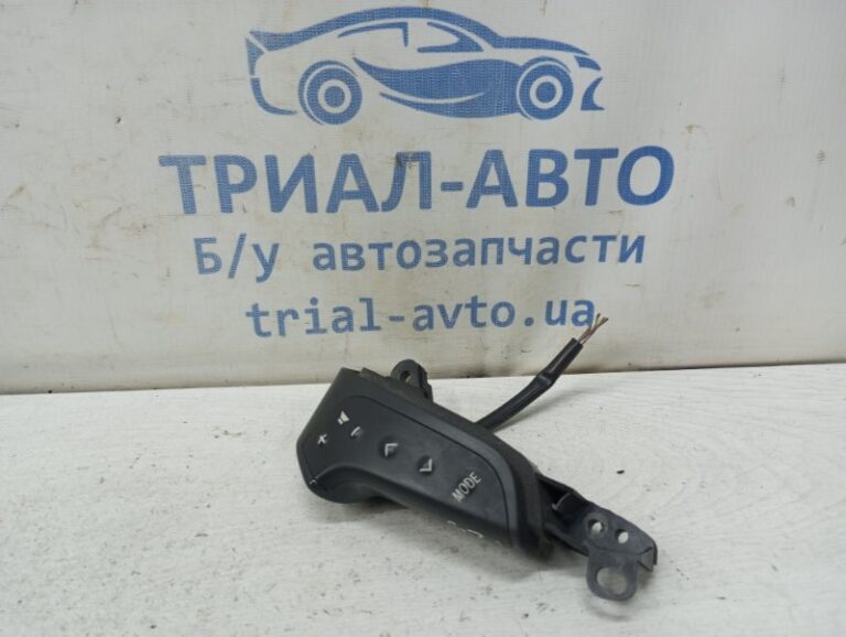 Кнопки руля Toyota Avensis 2002-2010 8425020010 (Арт. 82089)