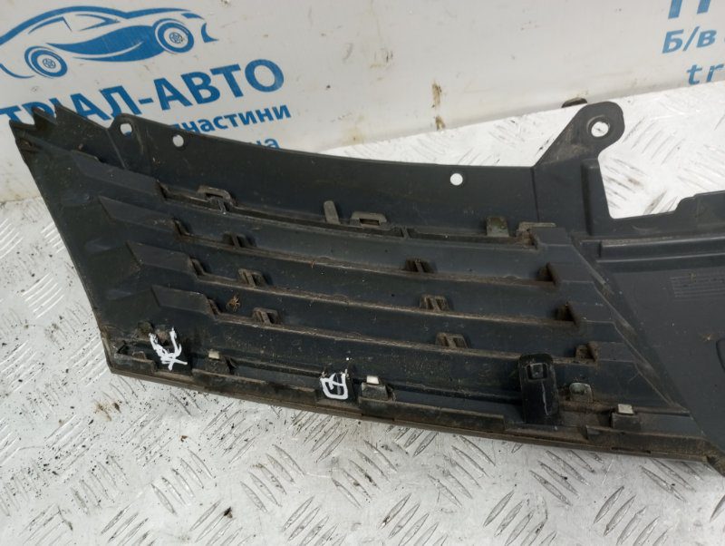 Решетка радиатора Nissan Tiida 2004-2014 62310EM30A (Арт. 82099) Решетка радиатора Nissan Tiida 2004-2014 62310EM30A (Арт. 82099)