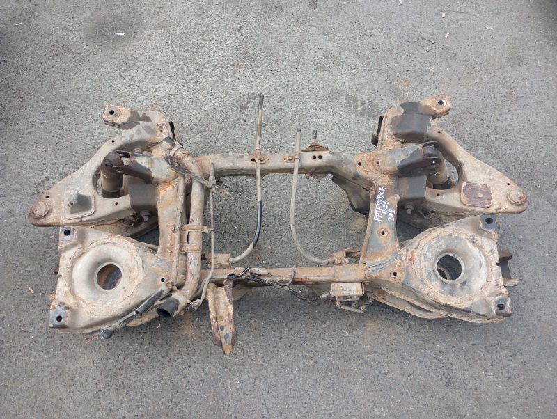 Балка задней подвески 4WD Nissan Pathfinder 2004-2014 (Арт. 82104) Балка задней подвески 4WD Nissan Pathfinder 2004-2014 (Арт. 82104)