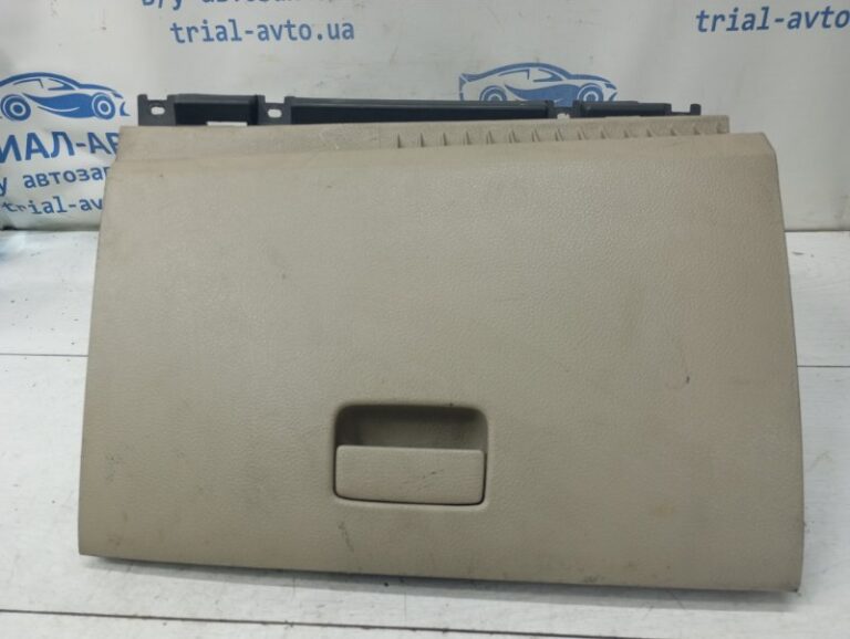 Бардачок Nissan Tiida 2004-2014 68520EM03A (Арт. 82107)