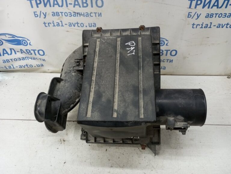 Корпус воздушного фильтра Nissan Pathfinder 2004-2014 16500EB300 (Арт. 82173)