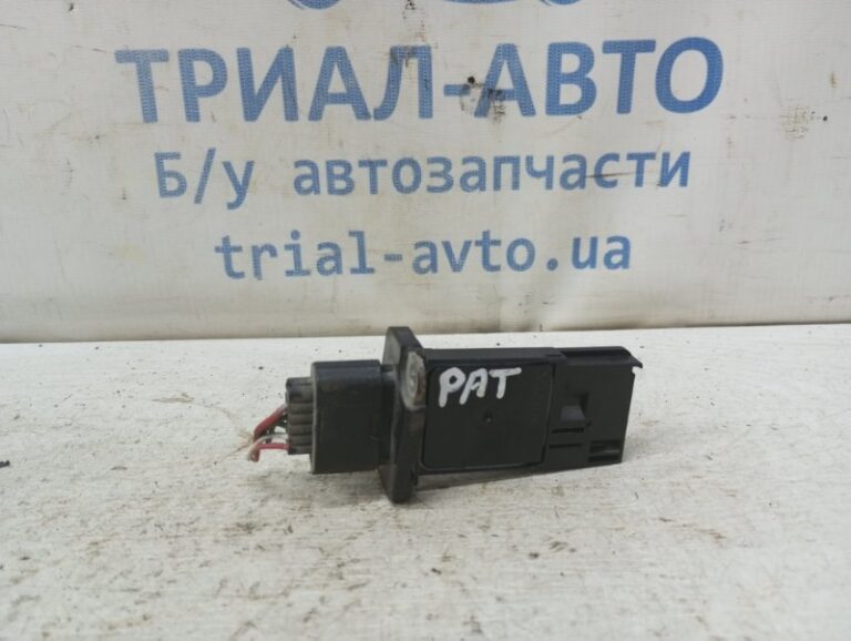 Датчик расхода воздуха Nissan Pathfinder 2004-2014  (Арт. 82174)