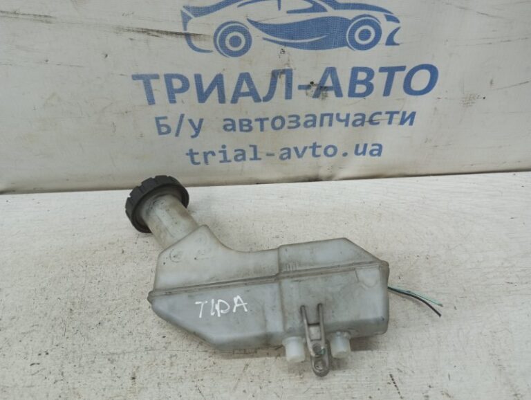 Бачок главного тормозного цилиндра Nissan Tiida 2004-2014 46090EM00A (Арт. 82175)