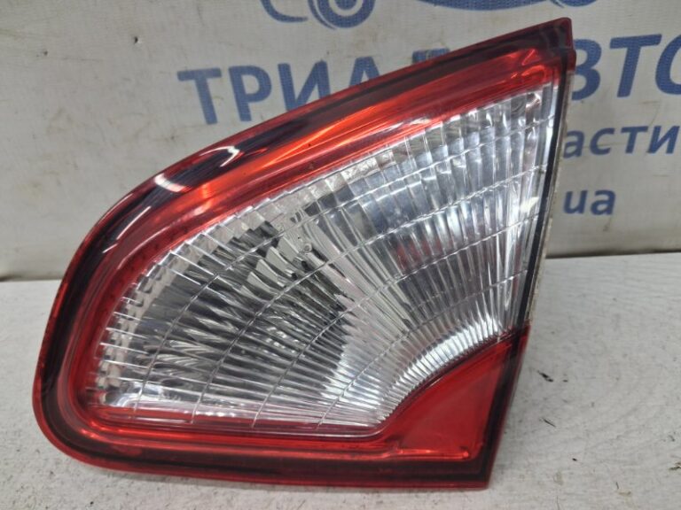 Фонарь задний внутренний правый Nissan Qashqai 2006-2013 26550BR01A (Арт. 82274)