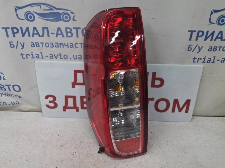 Фонарь задний внешний левый Nissan Navara 2004-2015 26555EB38A (Арт. 82298)