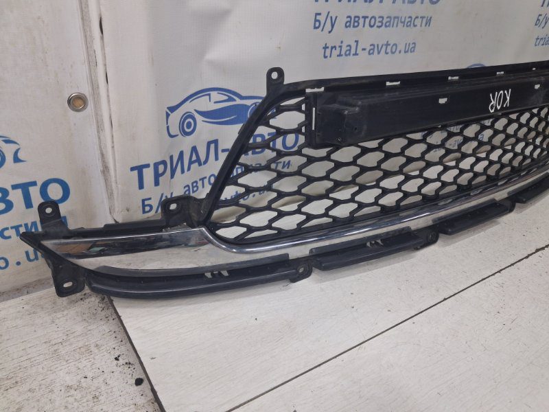 Решетка бампера центральная SsangYong Korando 2010-2019 7878134300 (Арт. 82357) Решетка бампера центральная SsangYong Korando 2010-2019 7878134300 (Арт. 82357)