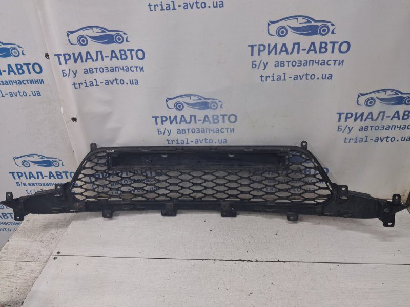 Решетка бампера центральная SsangYong Korando 2010-2019 7878134300 (Арт. 82357) Решетка бампера центральная SsangYong Korando 2010-2019 7878134300 (Арт. 82357)