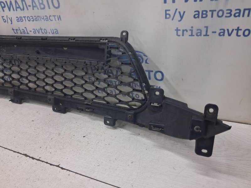 Решетка бампера центральная SsangYong Korando 2010-2019 7878134300 (Арт. 82357) Решетка бампера центральная SsangYong Korando 2010-2019 7878134300 (Арт. 82357)