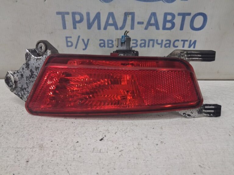 Катафот левый  Land Rover Range Rover Evoque 2011-2018 LR025149 (Арт. 82358)