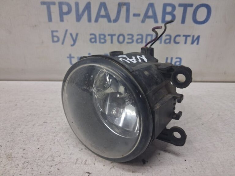 Фара противотуманная правая Nissan Navara 2004-2015  (Арт. 82364)