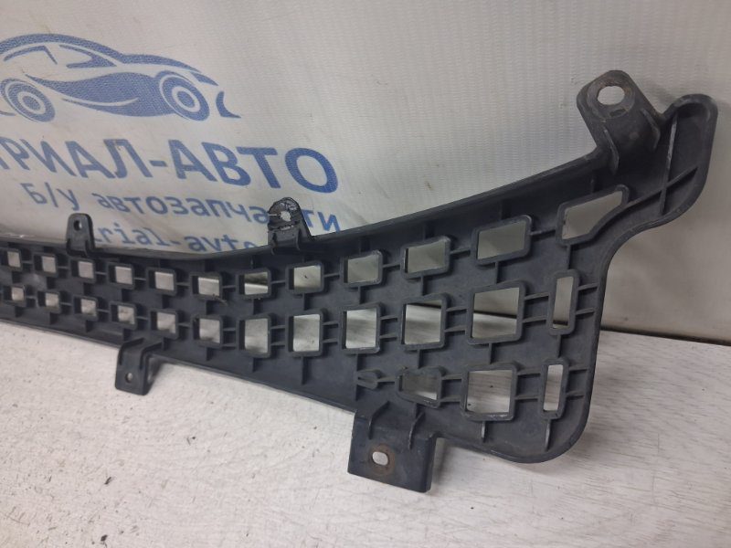 Решетка бампера центральная SsangYong Korando 2010-2019 7878434000 (Арт. 82367) Решетка бампера центральная SsangYong Korando 2010-2019 7878434000 (Арт. 82367)