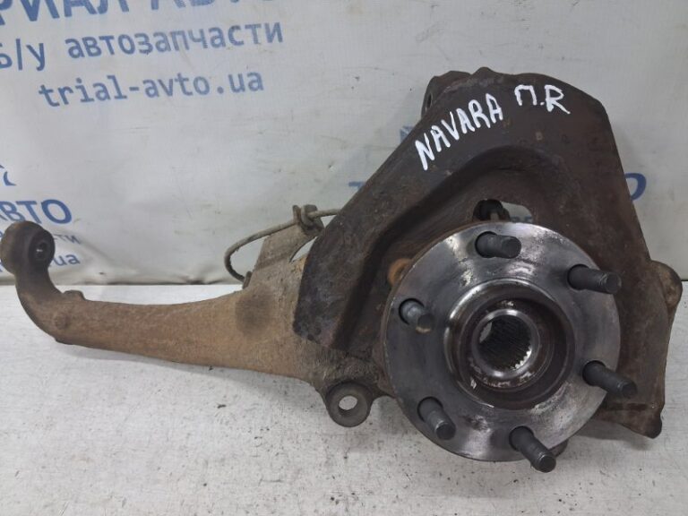 Кулак поворотный правый со ступицей Nissan Navara 2004-2015  (Арт. 82470)
