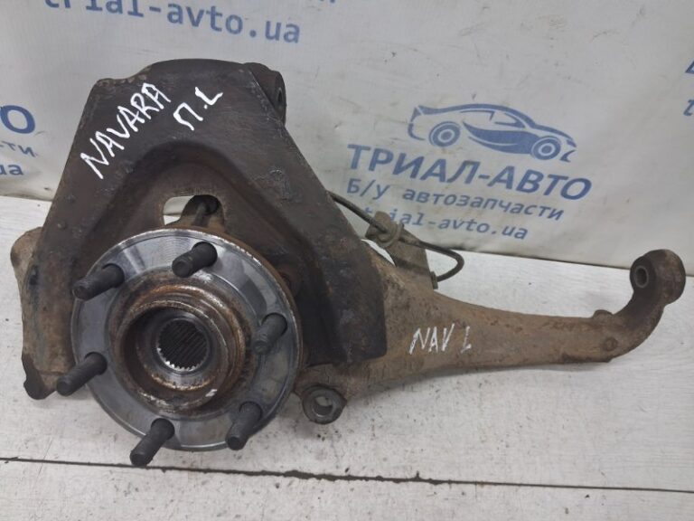 Кулак поворотный левый со ступицей Nissan Navara 2004-2015  (Арт. 82471)