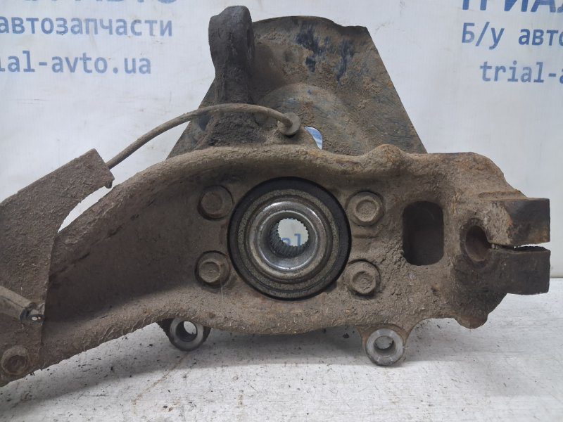 Кулак поворотный левый со ступицей Nissan Navara 2004-2015 (Арт. 82471) Кулак поворотный левый со ступицей Nissan Navara 2004-2015 (Арт. 82471)
