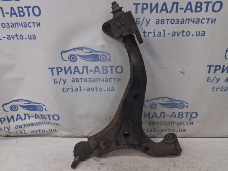Рычаг правый SsangYong Korando 2010-2019 4452034005 (Арт. 82519)