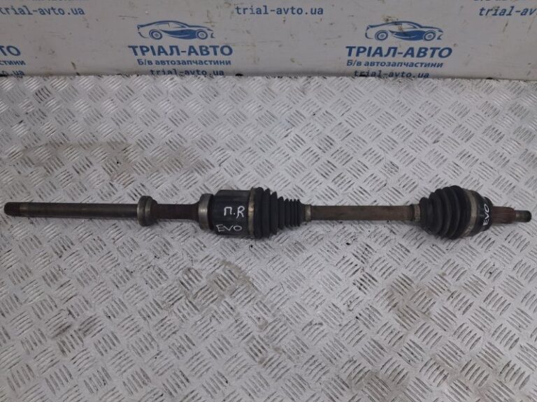 Привод передний правый  Land Rover Range Rover Evoque 2011-2018 LR149107 (Арт. 82524)