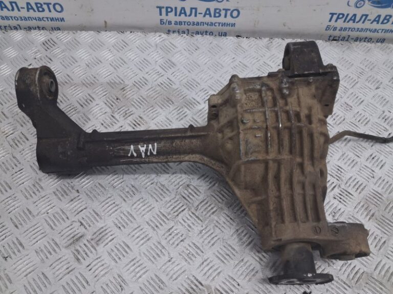 Редуктор передний Nissan Navara 2004-2015 MR296504 (Арт. 82601)