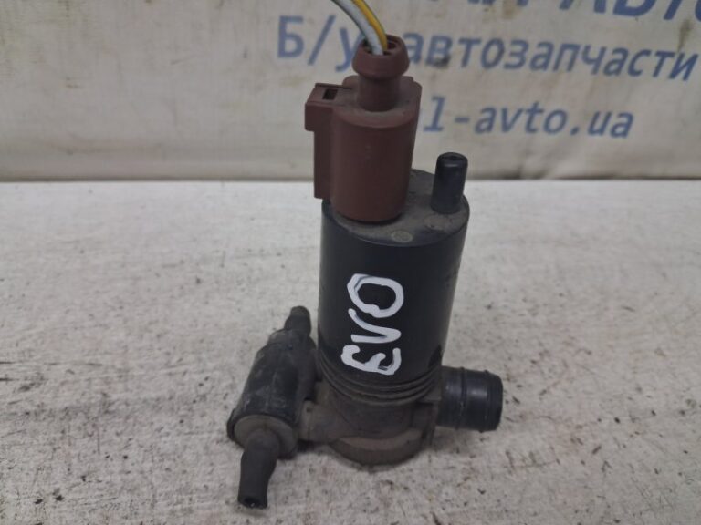 Насос омывателя стекла  Land Rover Range Rover Evoque 2011-2018 LR027685 (Арт. 82636)