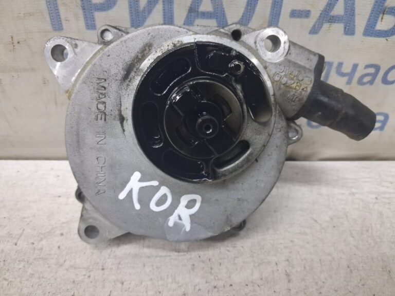 Насос вакуумный SsangYong Korando 2010-2019 6712300165 (Арт. 82712)