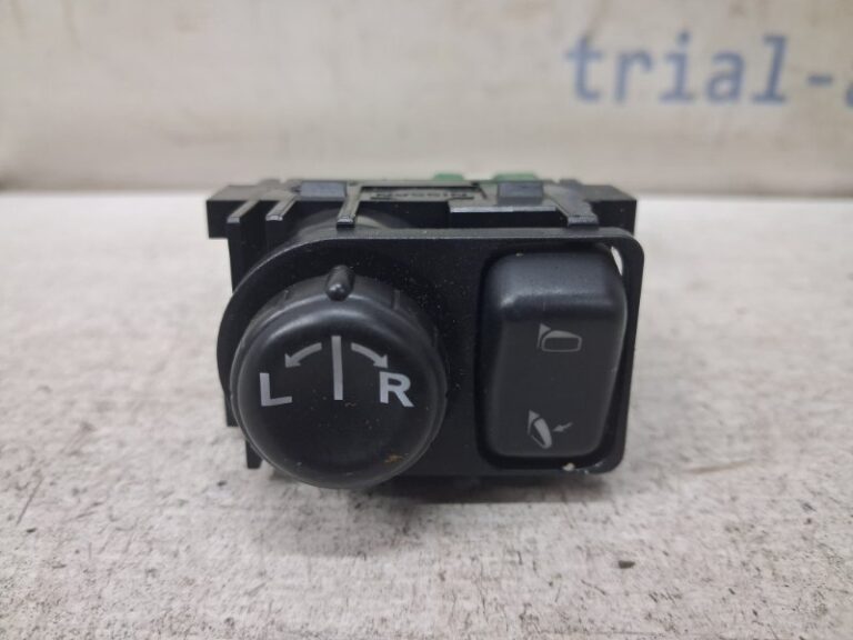 Блок управления зеркалами Nissan Qashqai 2006-2013 25570JD01B (Арт. 82734)