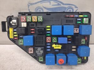 Блок предохранителей подкапота SsangYong Korando C200 2.0 DIESEL D20DTF 2010 (б/у)