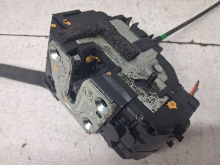 Замок двери задний левый Nissan Qashqai 2006-2013 82501JD01A (Арт. 82806)