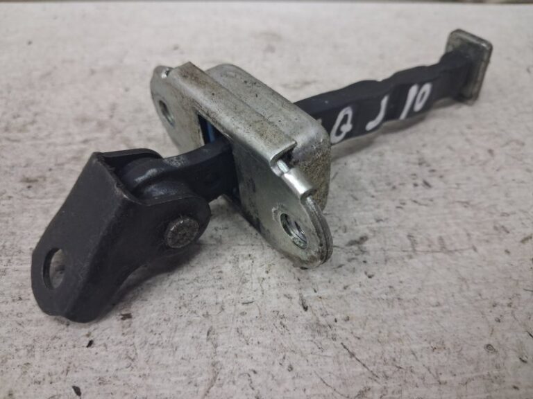 Ограничитель двери передний правый Nissan Qashqai 2006-2013 80430JD000 (Арт. 82832)