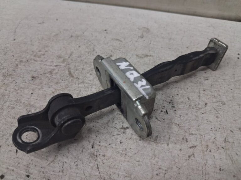 Ограничитель двери задний левый Nissan Qashqai 2006-2013 82430JD000 (Арт. 82835)