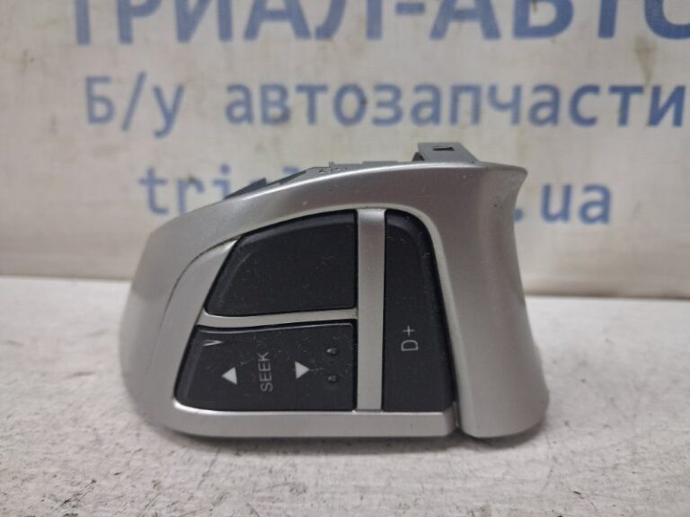 Кнопки руля SsangYong Korando 2010-2019 8915034051HDV (Арт. 82912)