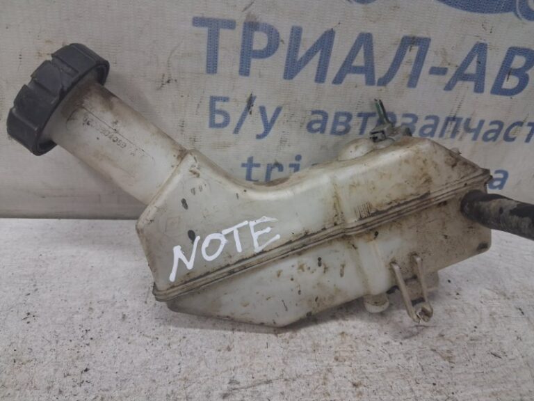 Бачок главного тормозного цилиндра Nissan Note 2005-2013 46090AX710 (Арт. 82954)