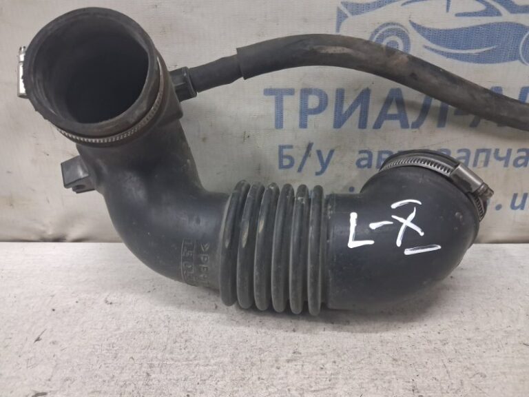 Патрубок воздушного фильтра Mitsubishi Lancer 2007-2017  (Арт. 82998)
