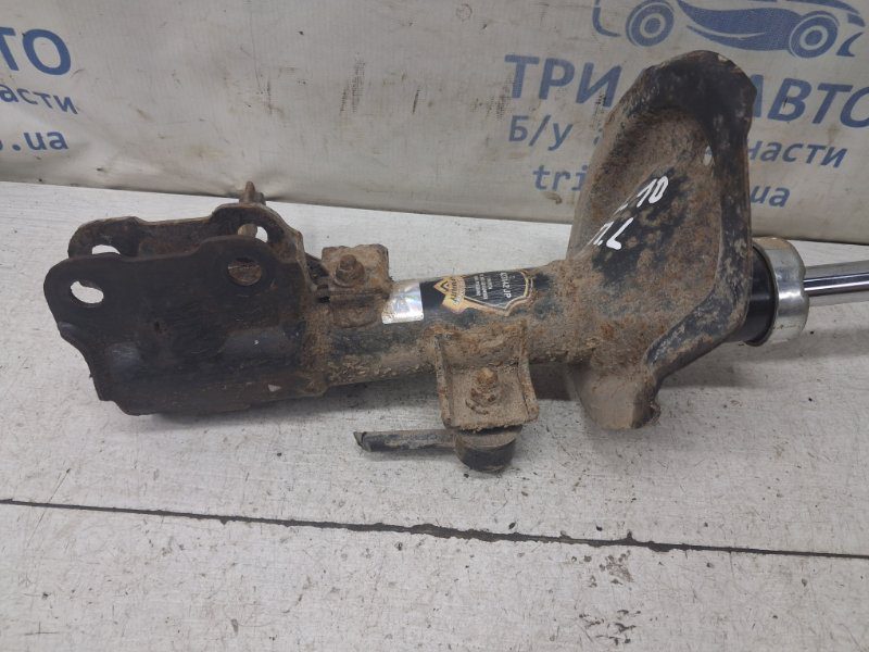 Амортизатор передний левый Mitsubishi Lancer 2007-2017 4060A065 (Арт. 83069) Амортизатор передний левый Mitsubishi Lancer 2007-2017 4060A065 (Арт. 83069)
