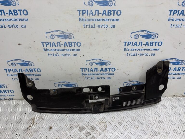 Накладка передней панели Mitsubishi Lancer 2007-2017 6400A831 (Арт. 83093)