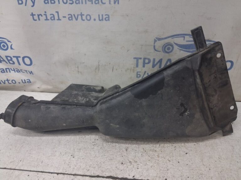 Воздухозаборник Mitsubishi Lancer 2003-2009 MN135194 (Арт. 83108)