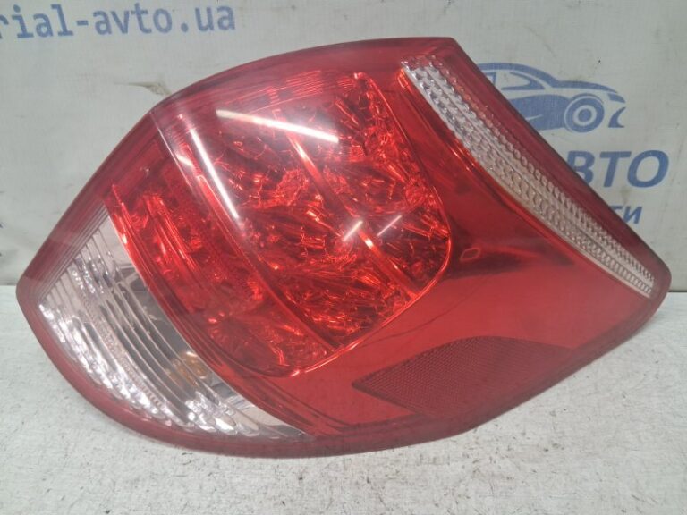 Фонарь задний внешний правый Toyota RAV 4 2005-2016 8155142090 (Арт. 83272)