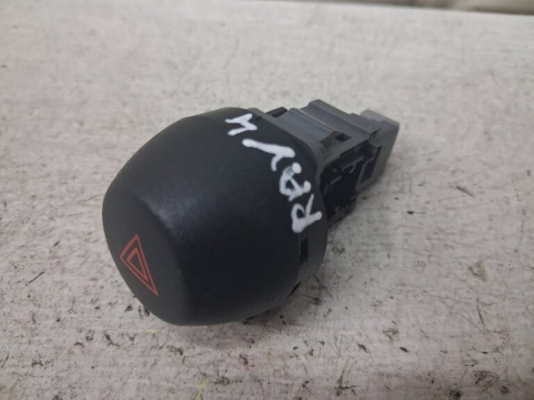 Кнопка аварийки Toyota RAV 4 2005-2016 8433242020 (Арт. 83286)