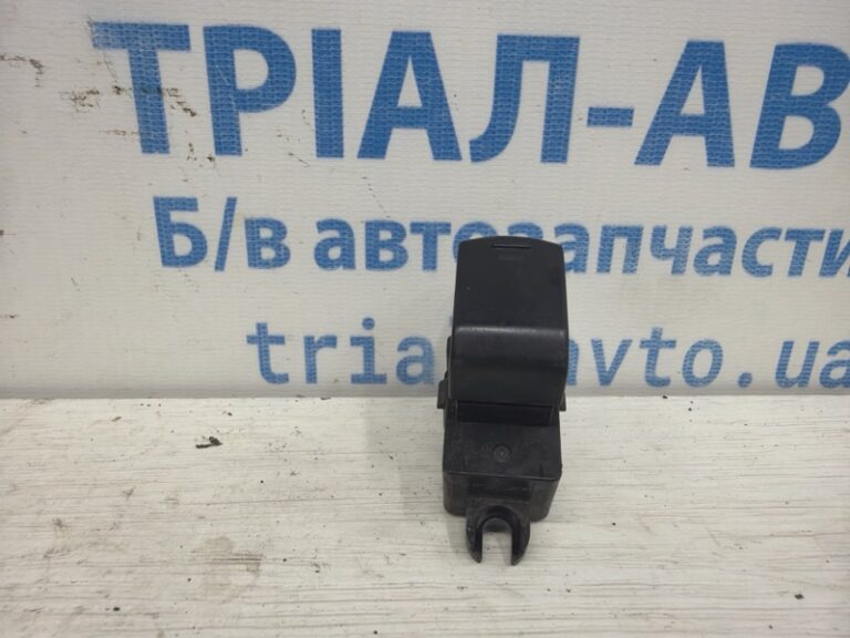 Кнопка стеклоподъемника Nissan Navara 2004-2015 25411EA00A (Арт. 83295)