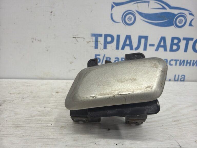 Омыватель фары левый Mitsubishi Lancer 2007-2017 8264A039 (Арт. 83302)