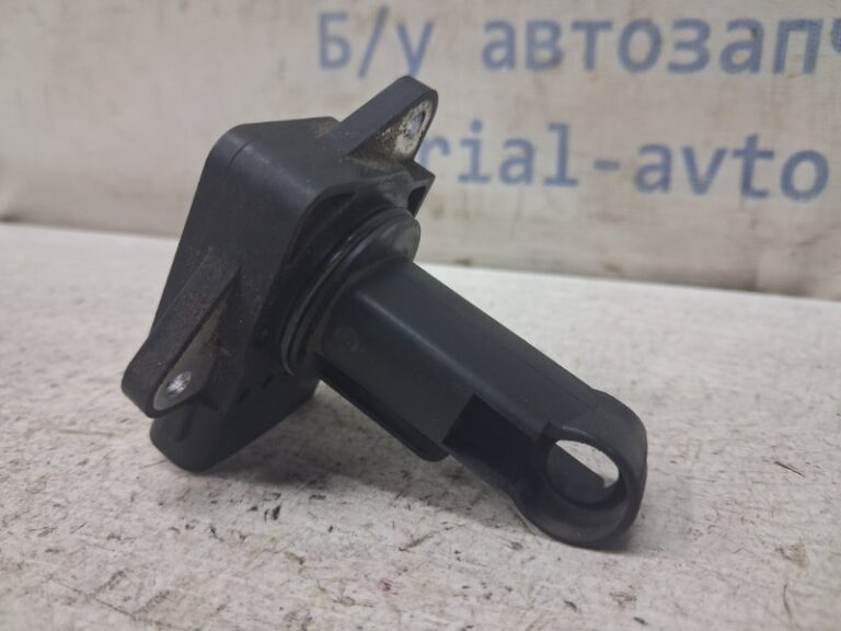 Датчик расхода воздуха Toyota RAV 4 2005-2016  (Арт. 83303)