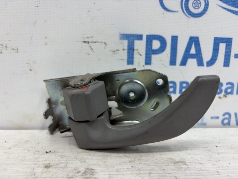 Ручка двери внутренняя левая Kia Sorento 2002-2011 826103E000CY (Арт. 83316)